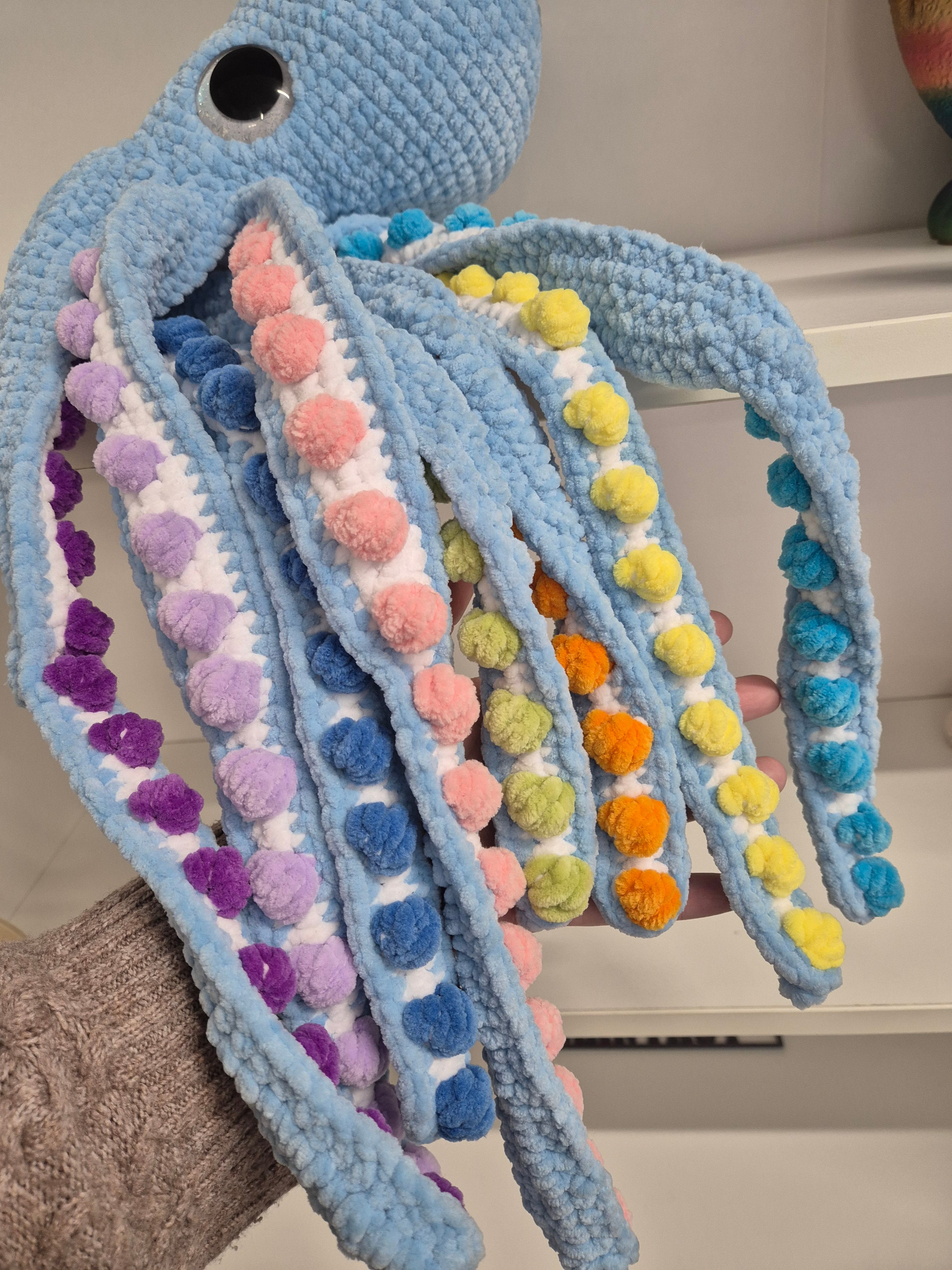 Large  Blue Rainbow Octopus